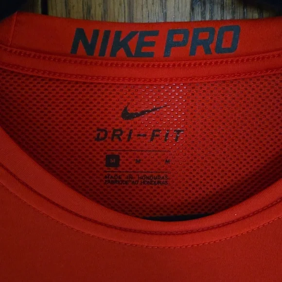 Men's Nike Pro Dri Fit tee - Picture 2 of 4